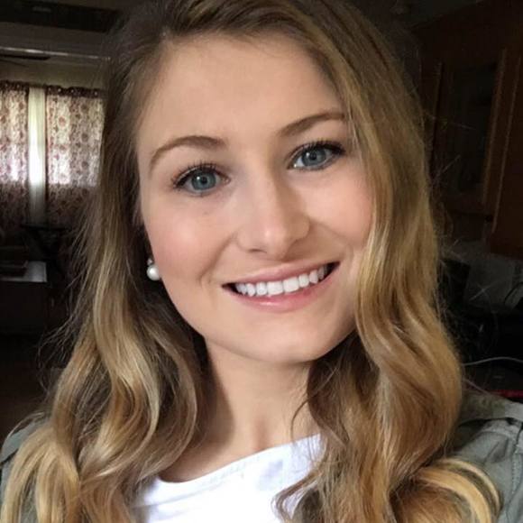 Meet your Posher, Regan - Picture 1 of 1